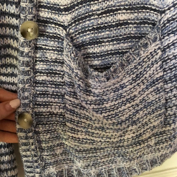 Blue and White Striped Relaxed Cardigan - Picture 3 of 6